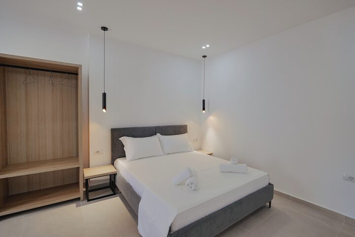 Room 50 of 152