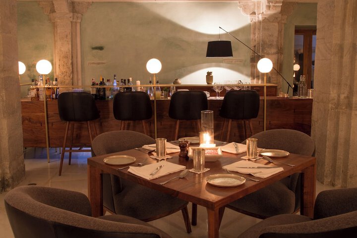 Dining 87 of 194