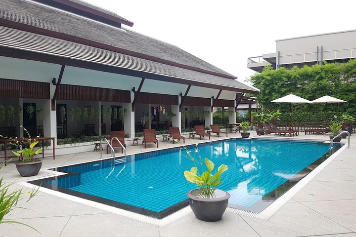 Pool 106 of 123