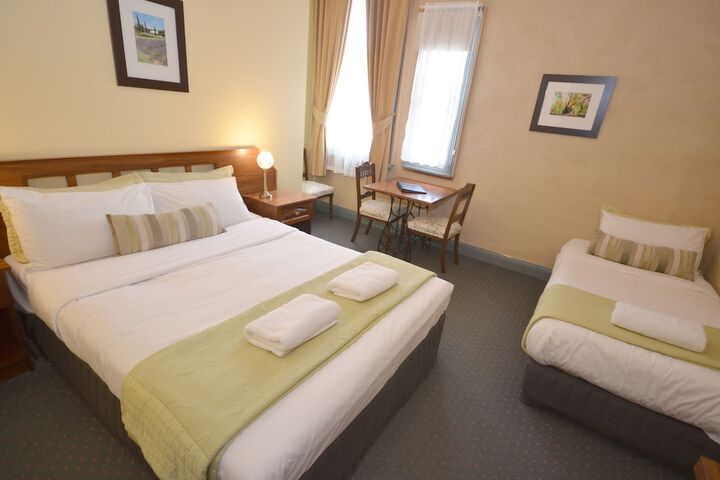 Room 6 of 37