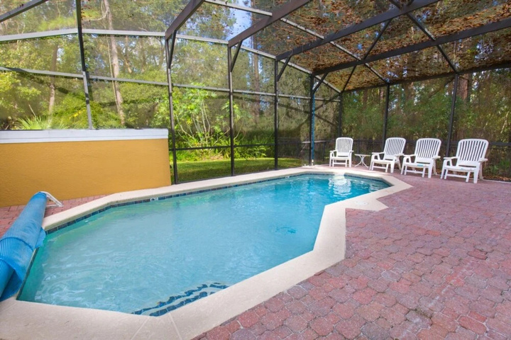 Pool 12 of 18