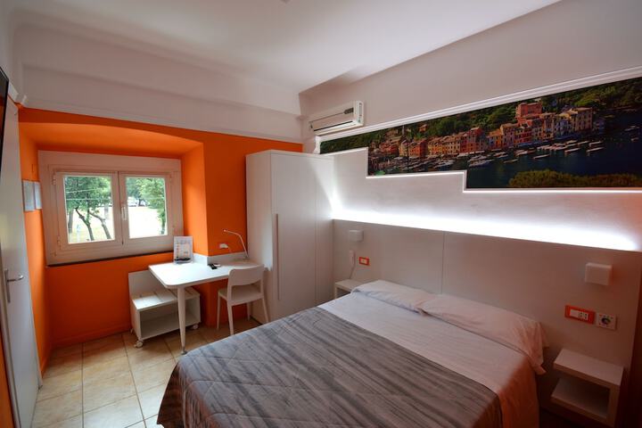 Room 21 of 51