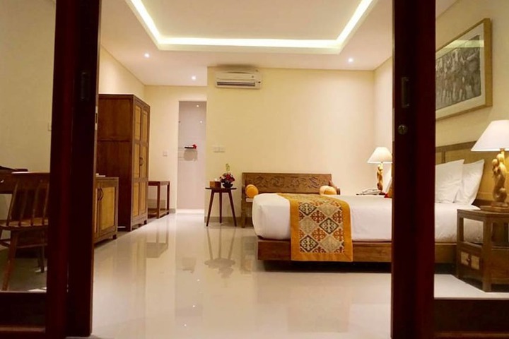 Room 16 of 103