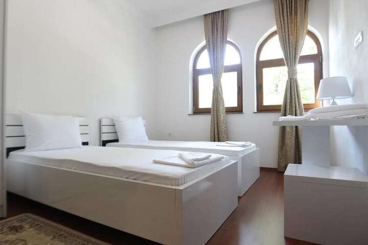 Room 7 of 50