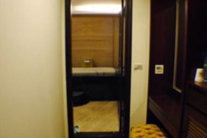 Room 35 of 57