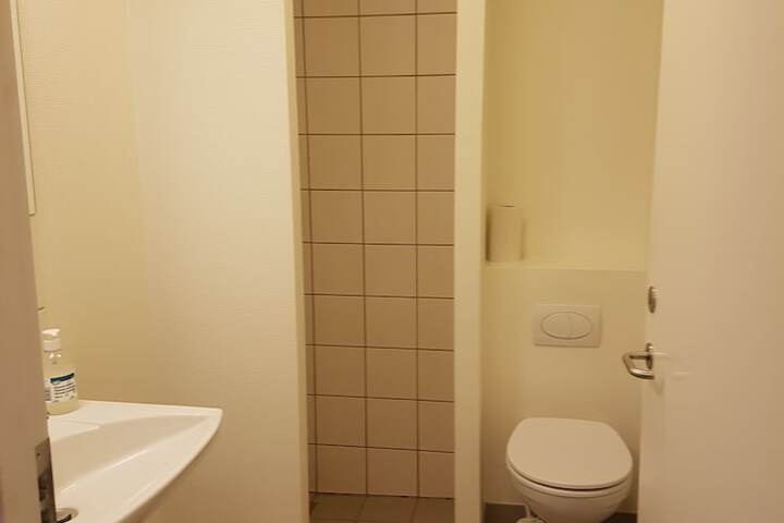Room 21 of 39