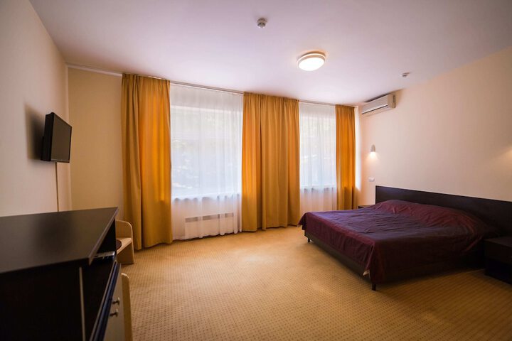 Room 18 of 50