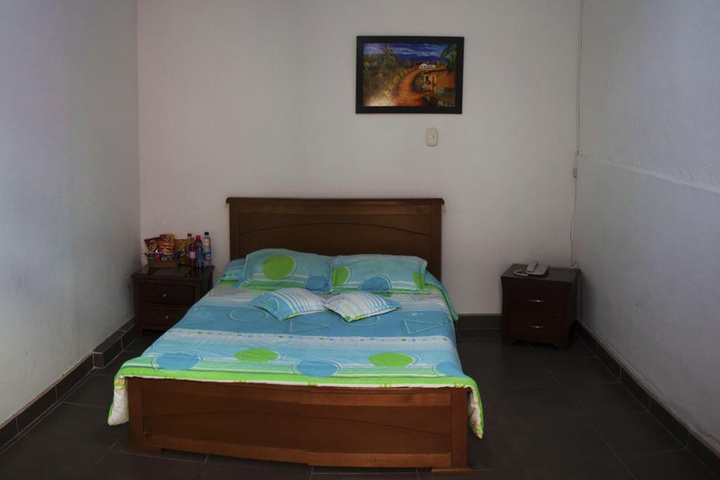Room 6 of 14