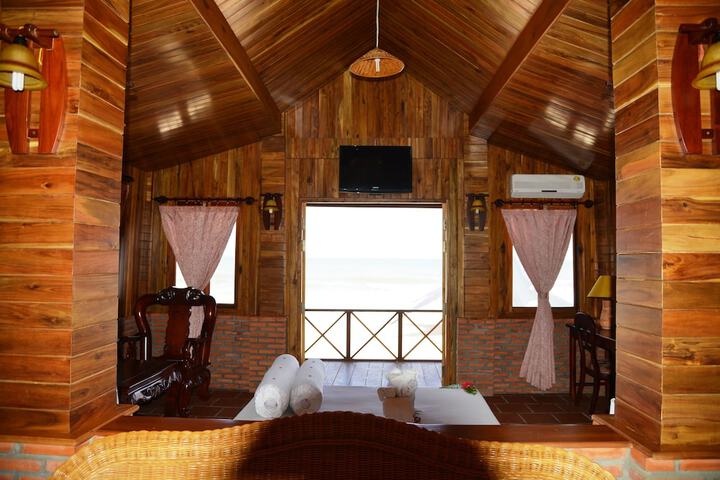 Room 5 of 62