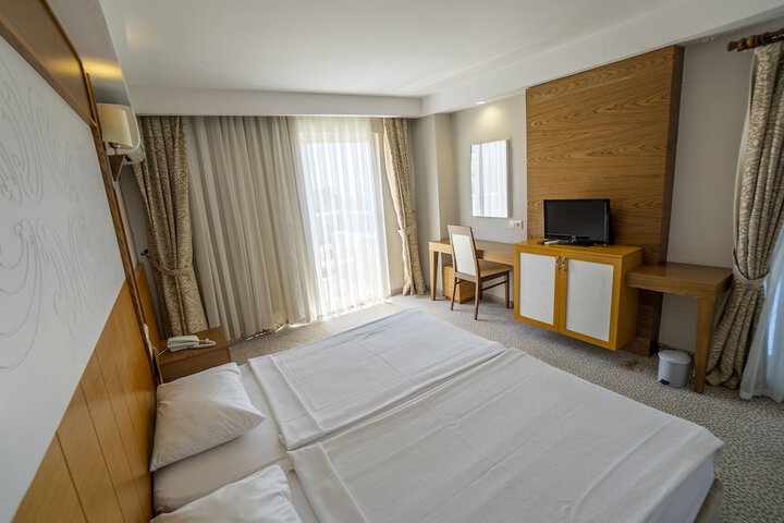 Room 12 of 49