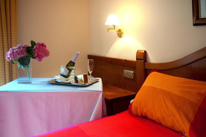 Room 15 of 53