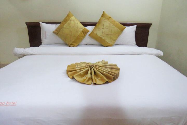 Room 15 of 119