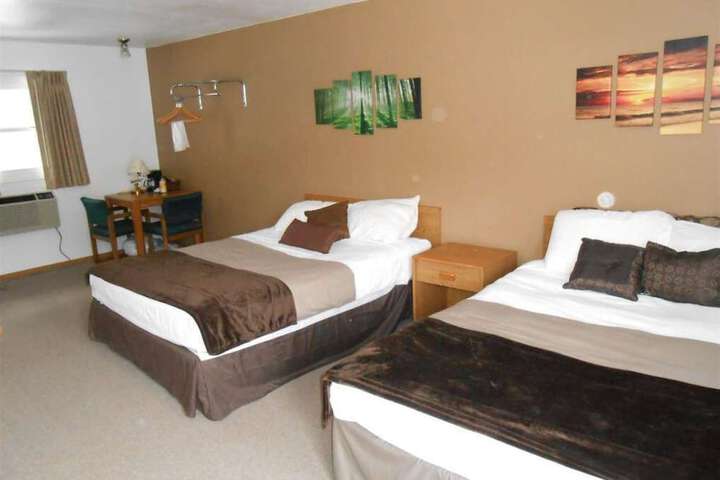 Room 6 of 83