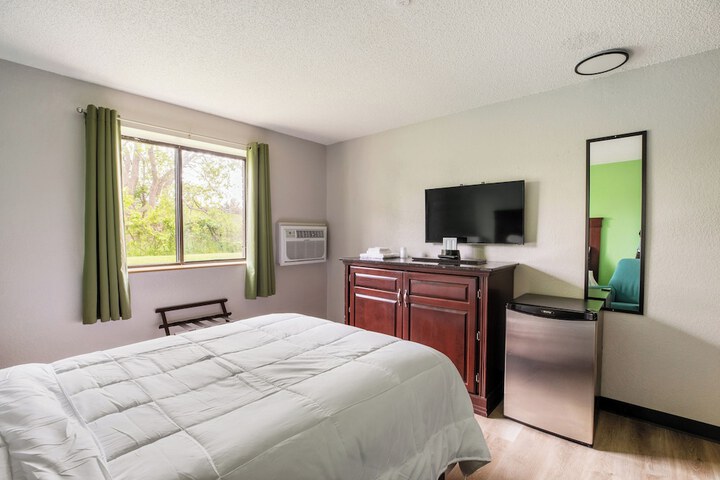 Room 5 of 20