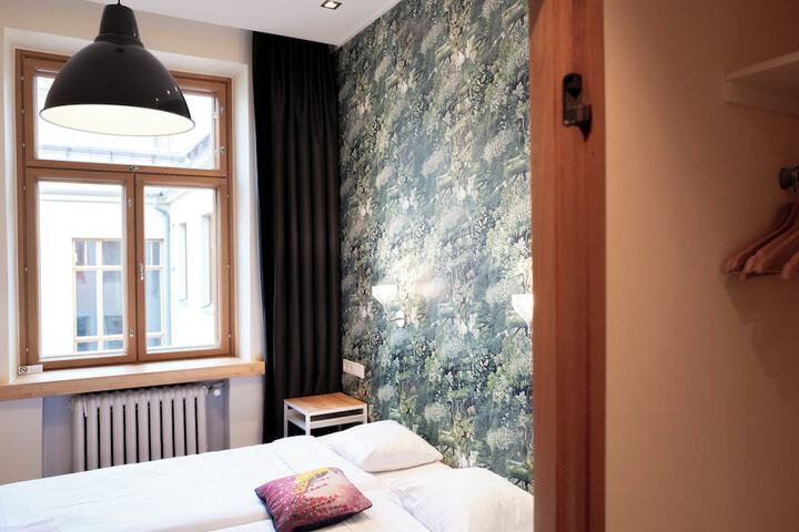Room 44 of 93
