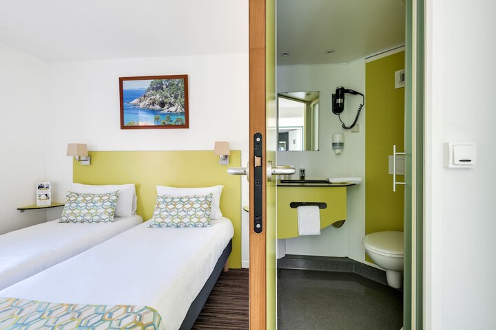 Clean Restrooms
