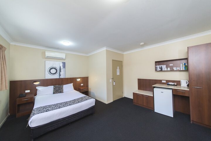 Room 26 of 74