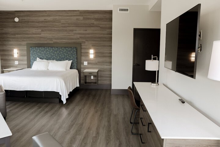 Room 10 of 175