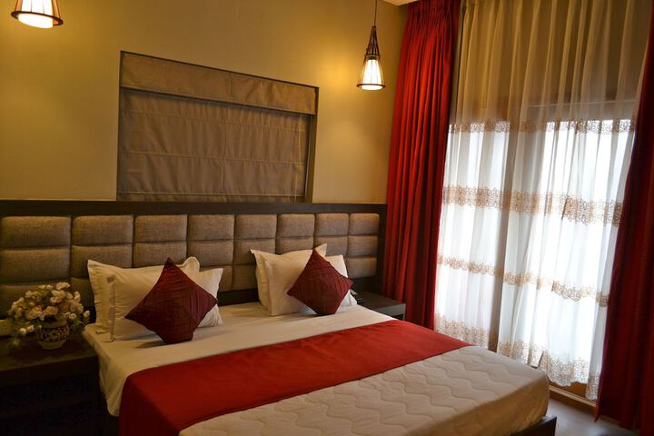 Room 13 of 63