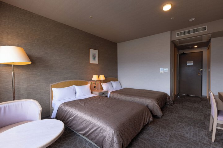 Room 15 of 53