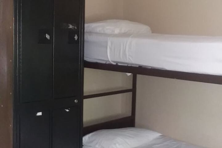 Room 12 of 32