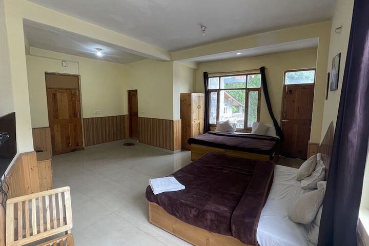 Room 7 of 43