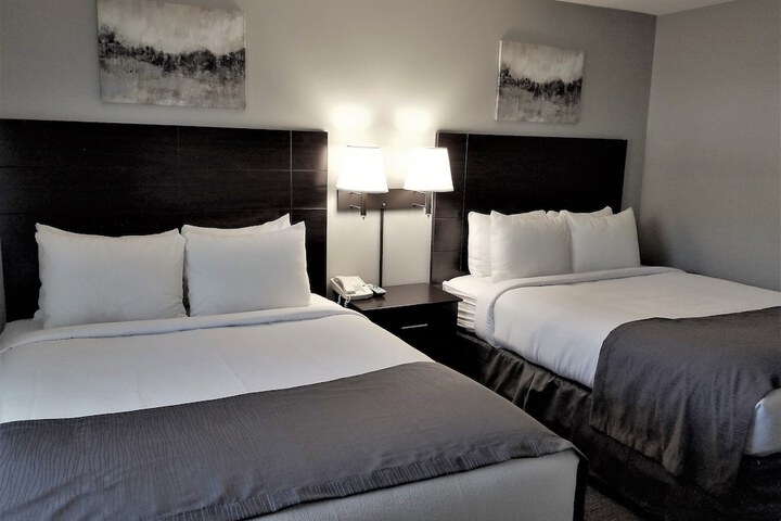 Double Deluxe Queen Bed (3 of 7)