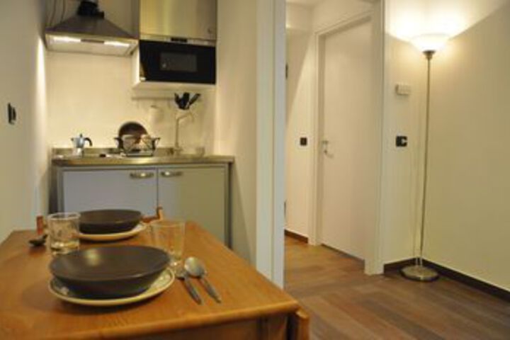 Room 32 of 51