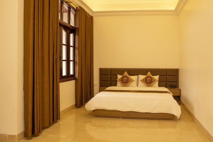 Room 8 of 35