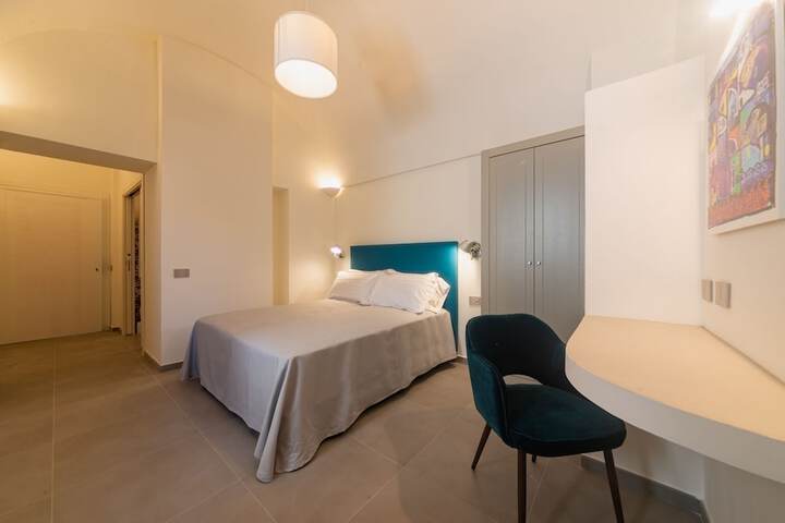 Room 6 of 31