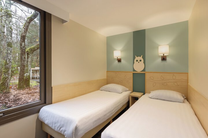 Room 14 of 137