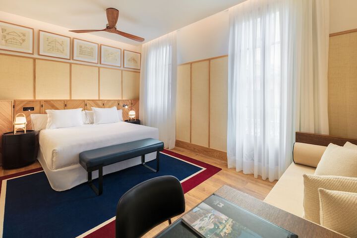 Room 19 of 79