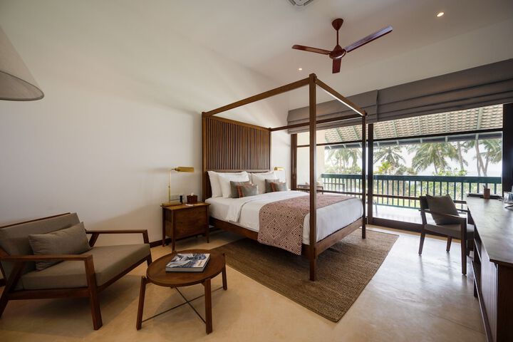 Room 4 of 81