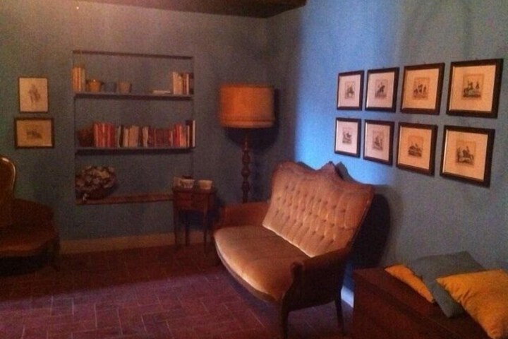 Room 27 of 44