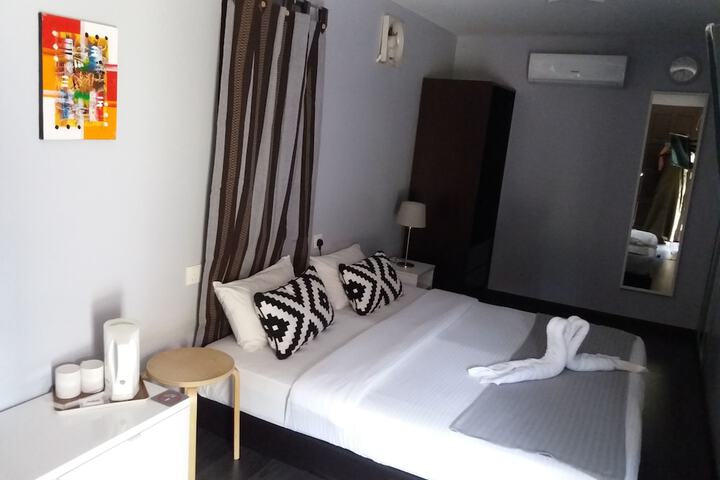 Room 6 of 54