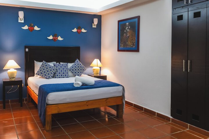Room 3 of 49