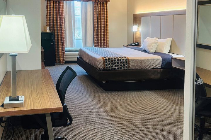 Room 37 of 74