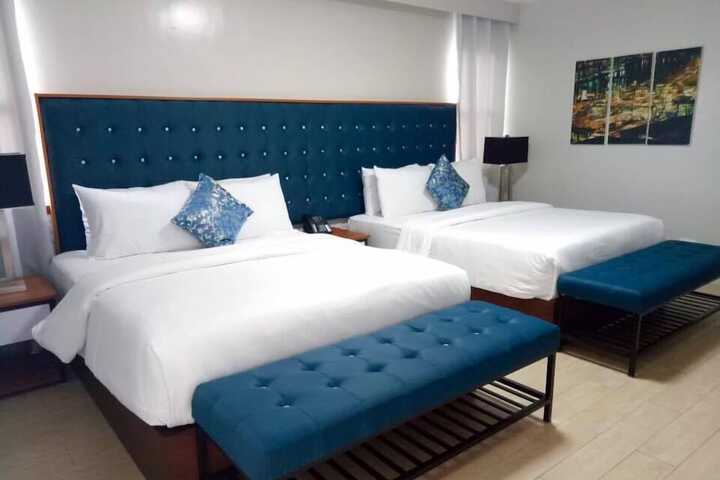 Room 20 of 39