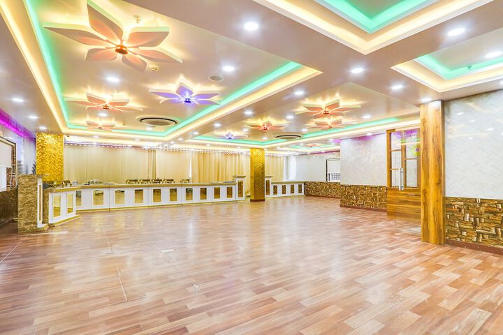 Ballroom/Hall 37 of 42