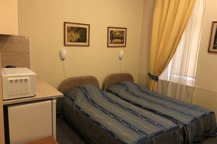 Room 17 of 34