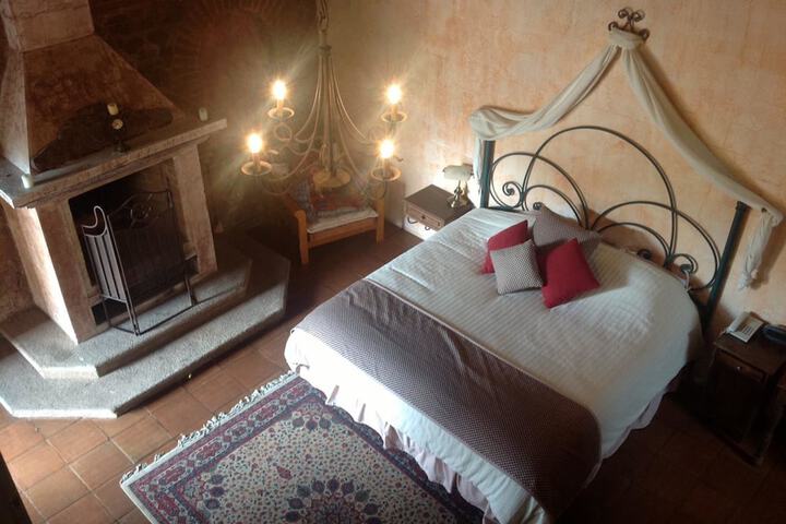 Room 5 of 35