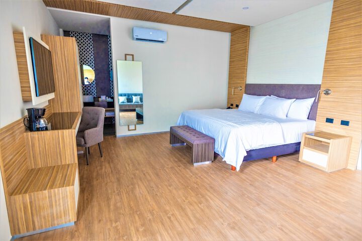 Room 40 of 115