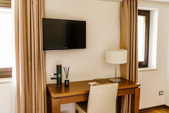 Room 48 of 158