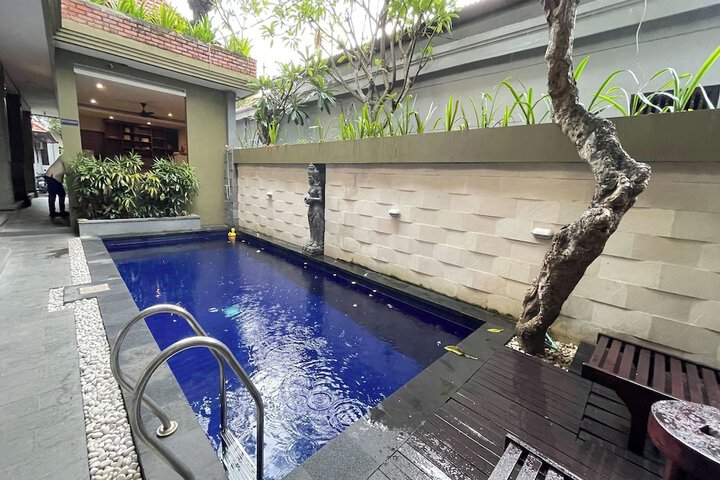 Pool 24 of 27