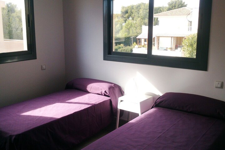 Room 3 of 38