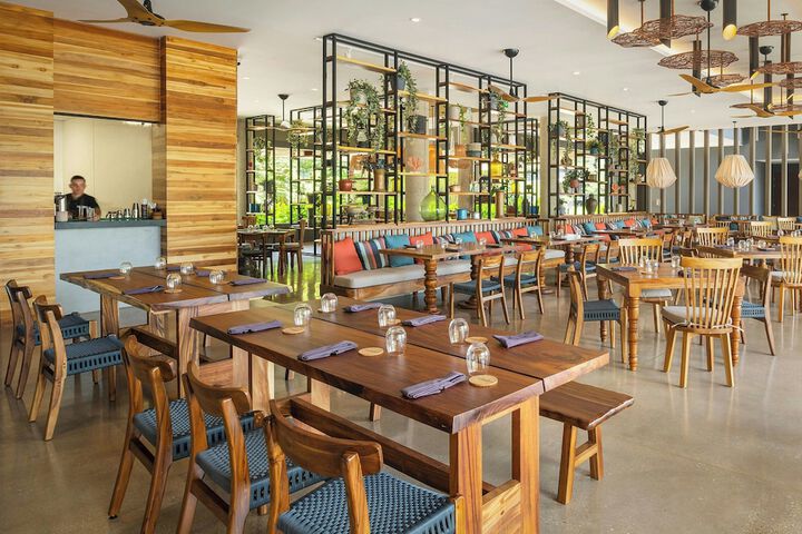 Dining 190 of 252