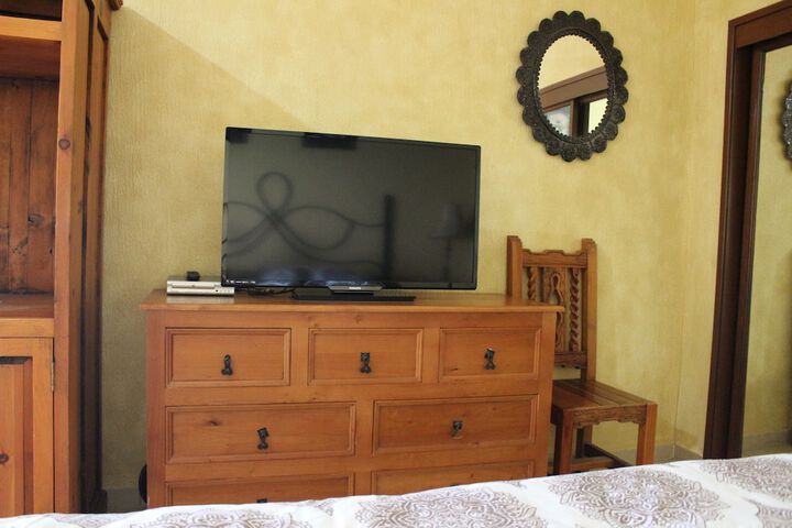 Room 72 of 599