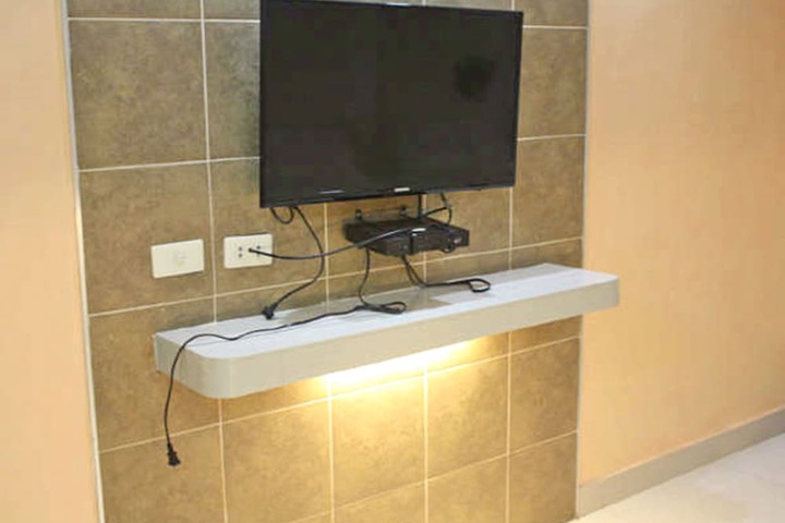 Room 18 of 25