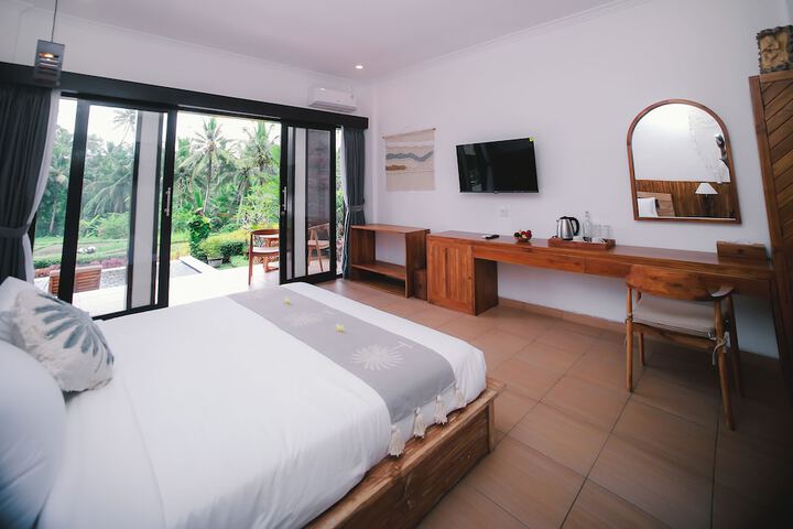 Room 12 of 49