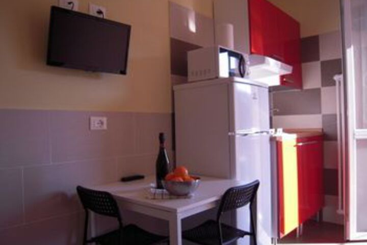 Room 11 of 16
